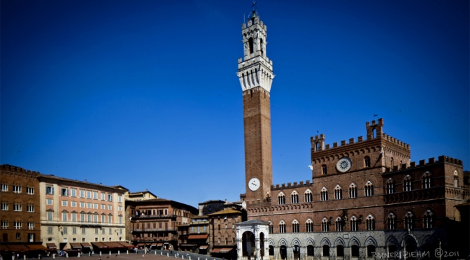 Der Mangia Turm in Siena